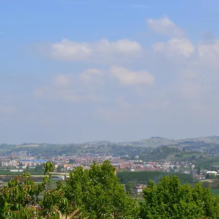 Villa Langhe, *